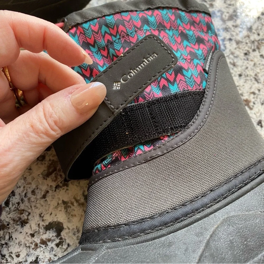 COLUMBIA Insulated Waterproof Girls Winter boots 11